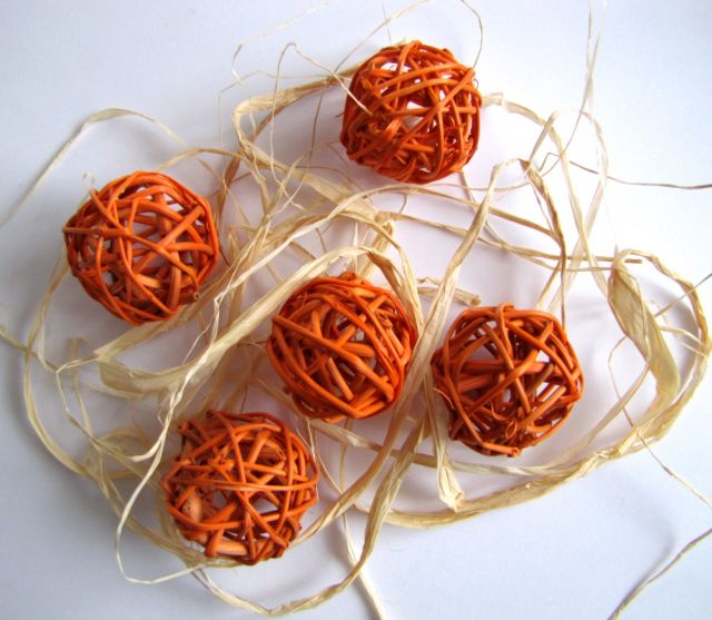 Kuličky z proutí vel. 4cm ( 5kusů v balení ) oranžové