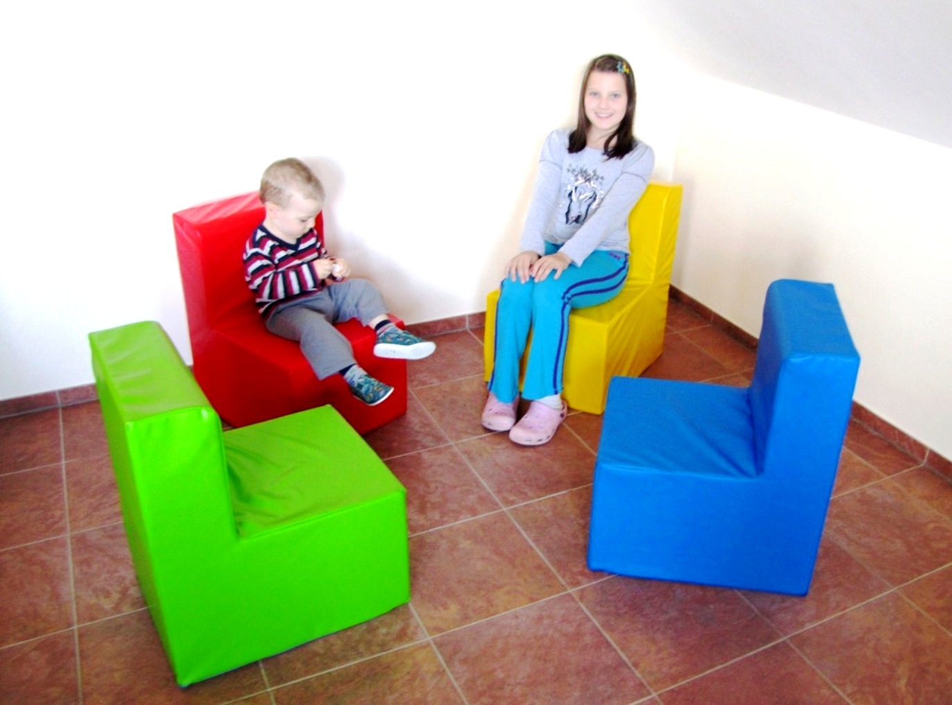 Molitanové křesílka Pavlína - 2kusy libovolné barvy ( koženka )